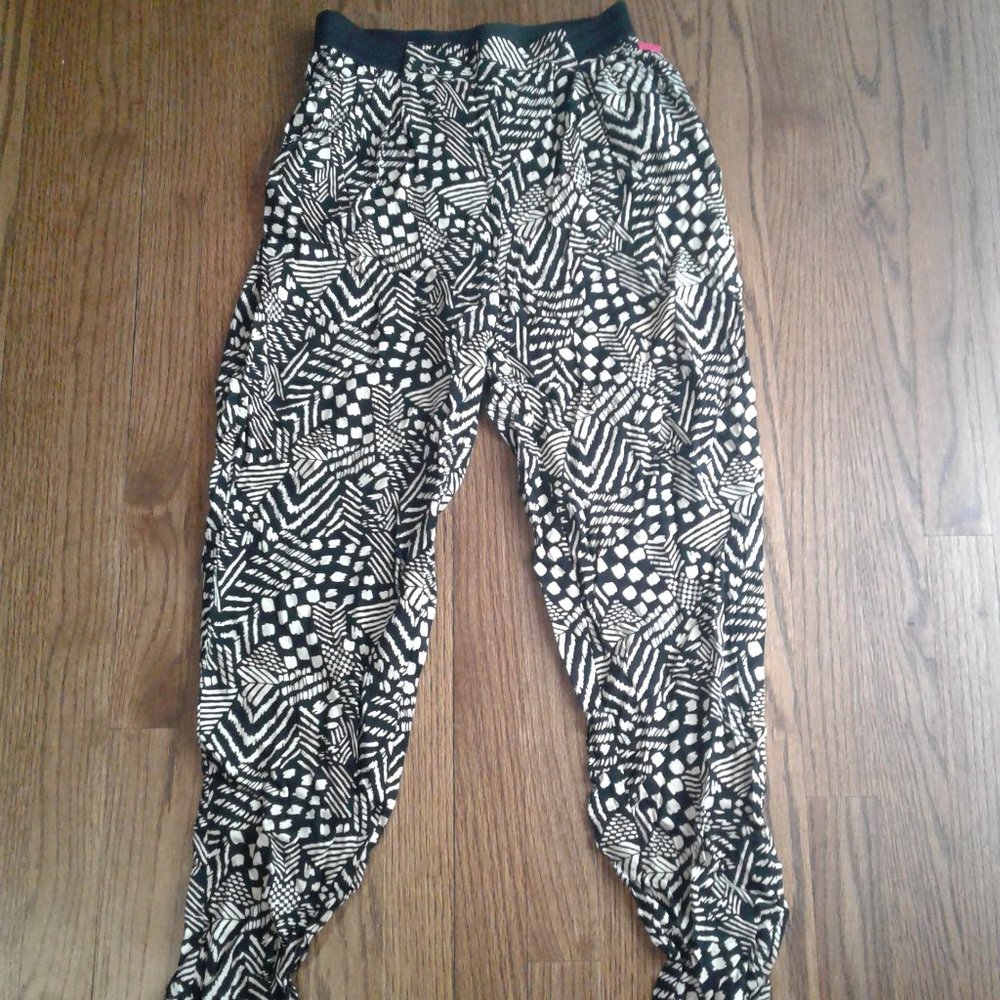 Xhilaration pants Size S